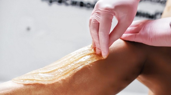 Эпилятор или шугаринг: что лучше для удаления волос?